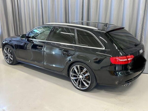 Audi A4 Avant 2.0 TDI – Image 8