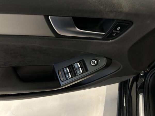 Audi A4 Avant 2.0 TDI – Image 17