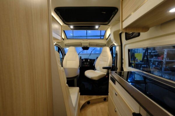 Dreamer D 43/9-G Automatik – Véhicule premium – Image 19
