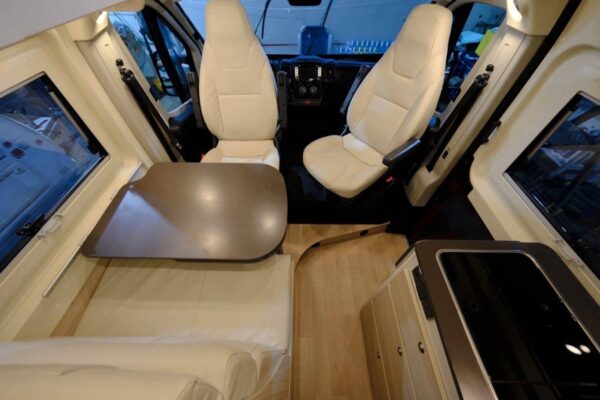 Dreamer D 43/9-G Automatik – Véhicule premium – Image 14