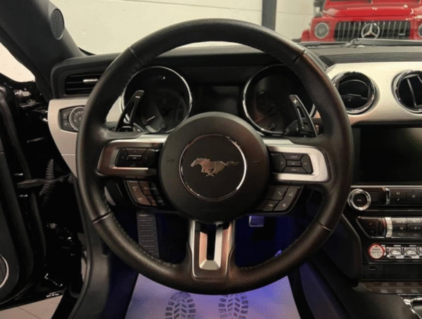 FORD Mustang Fastback 5.0 V8 GT – 422 CH – Image 7