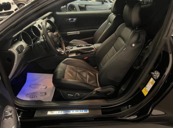 FORD Mustang Fastback 5.0 V8 GT – 422 CH – Image 12