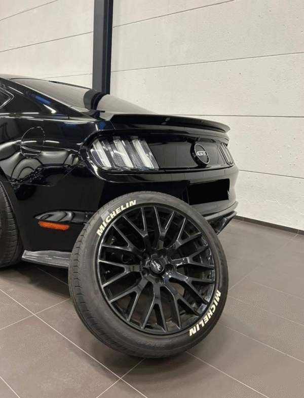 FORD Mustang Fastback 5.0 V8 GT – 422 CH – Image 21