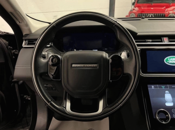 LAND ROVER Range Rover Velar P300 – 301 CH – Image 7