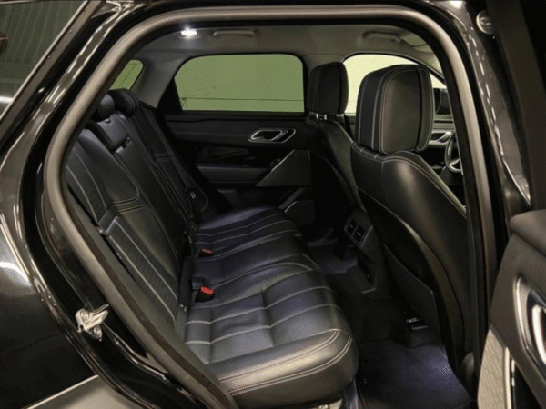LAND ROVER Range Rover Velar P300 – 301 CH – Image 14