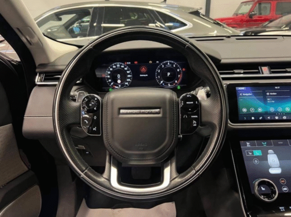 LAND ROVER Range Rover Velar P300 – 301 CH – Image 16