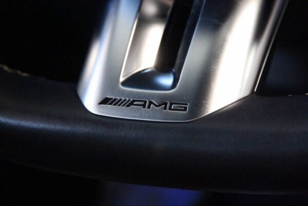 Mercedes-Benz 63 S E Performance – Édition CARBONE MAGNO – Image 13
