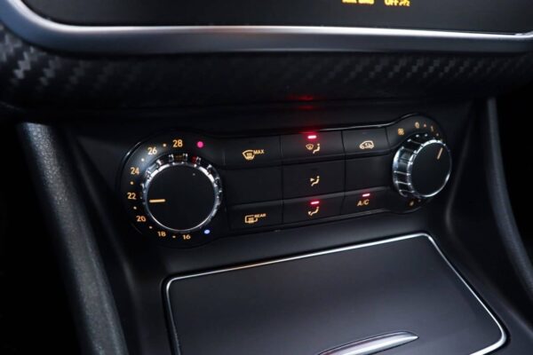 Mercedes-Benz A-Klasse A180 – 2xAMG – Garantie 4 Ans – Image 20