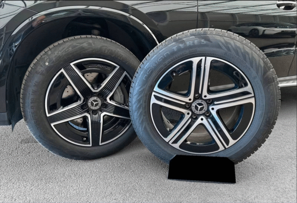 Mercedes-Benz GLC 300de 4MATIC AMG Edition – 2023 – Image 14