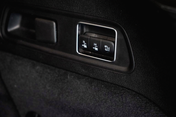 Mercedes-Benz GLS 350d 4MATIC AMG – 2020 – Image 25