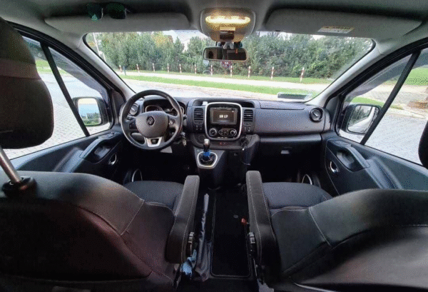 Renault Trafic Grand SpaceClass 2.0 dCi EDC — 7 Places – Image 6