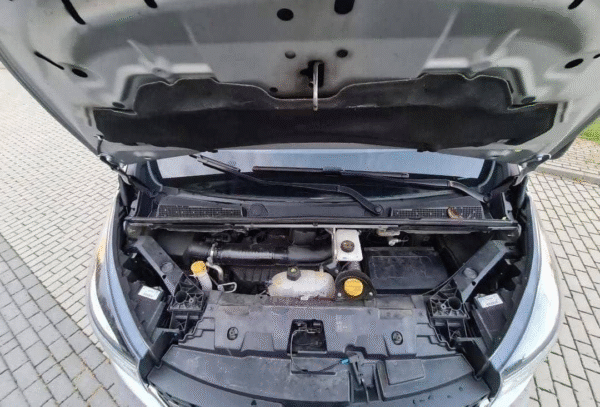 Renault Trafic Grand SpaceClass 2.0 dCi EDC — 7 Places – Image 5