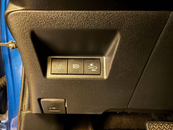 Toyota Yaris Hybrid GR - 2020 | 49 500 km | 135 CH – Image 11