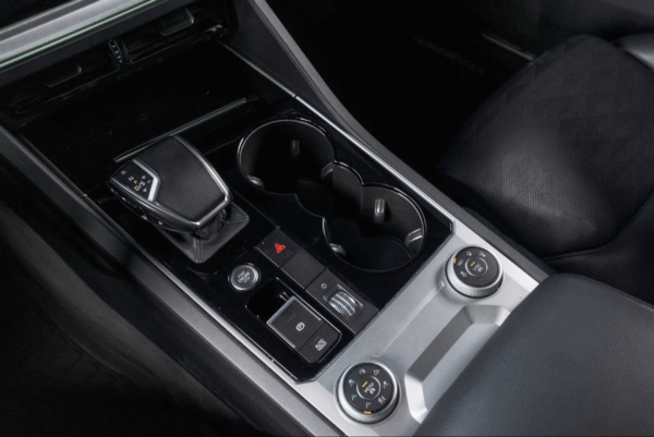 Volkswagen Touareg 3.0 TDI V6 – Image 17