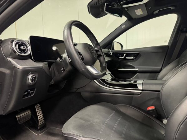 Mercedes-Benz C-Klasse 300e AMG - 2022 – Image 11