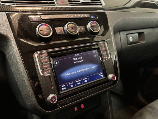 Volkswagen Golf 2.0 TDI 150 – Image 12