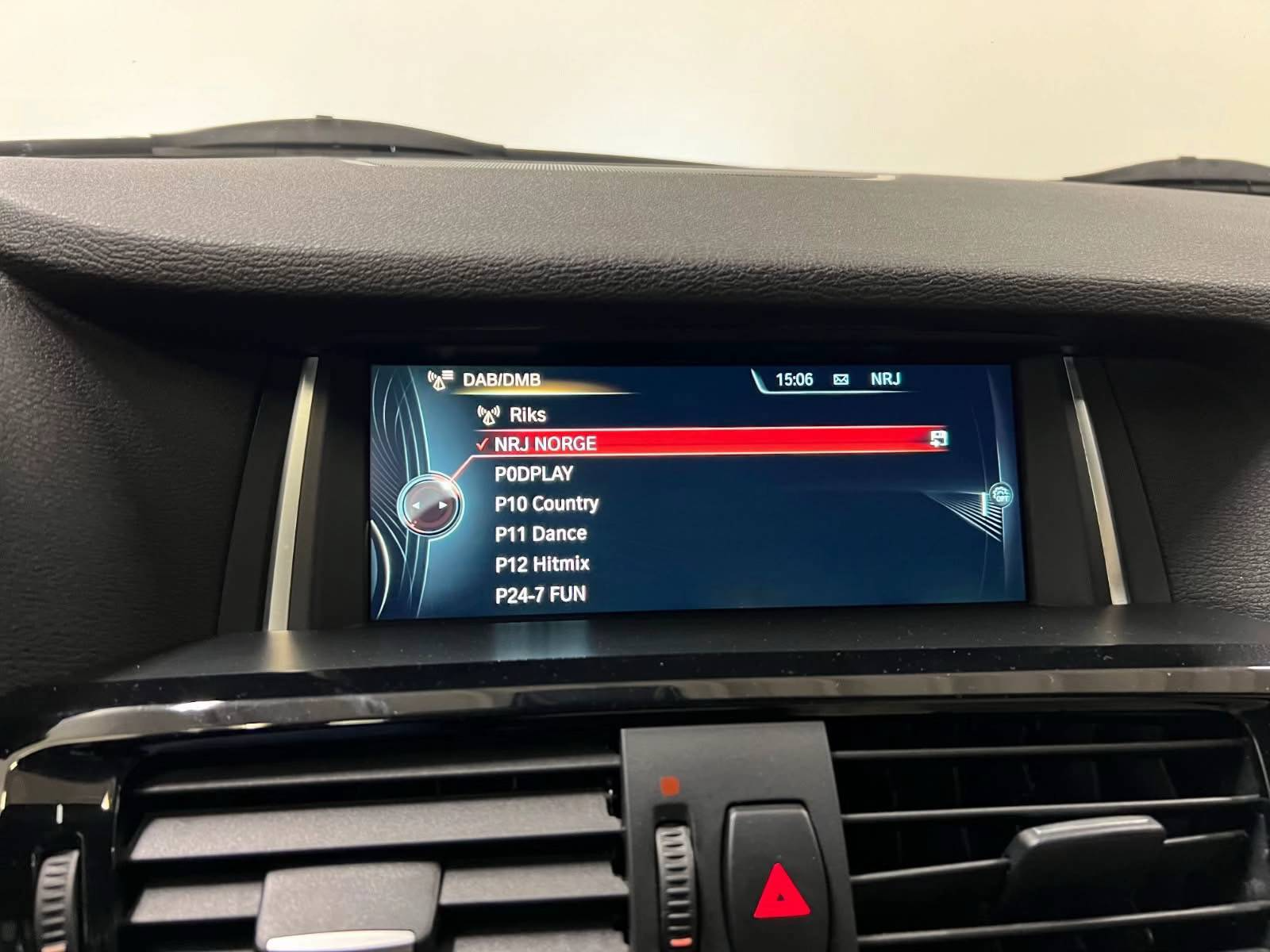 BMW X4 20d xDrive M-SPORT - 2015 – Image 17