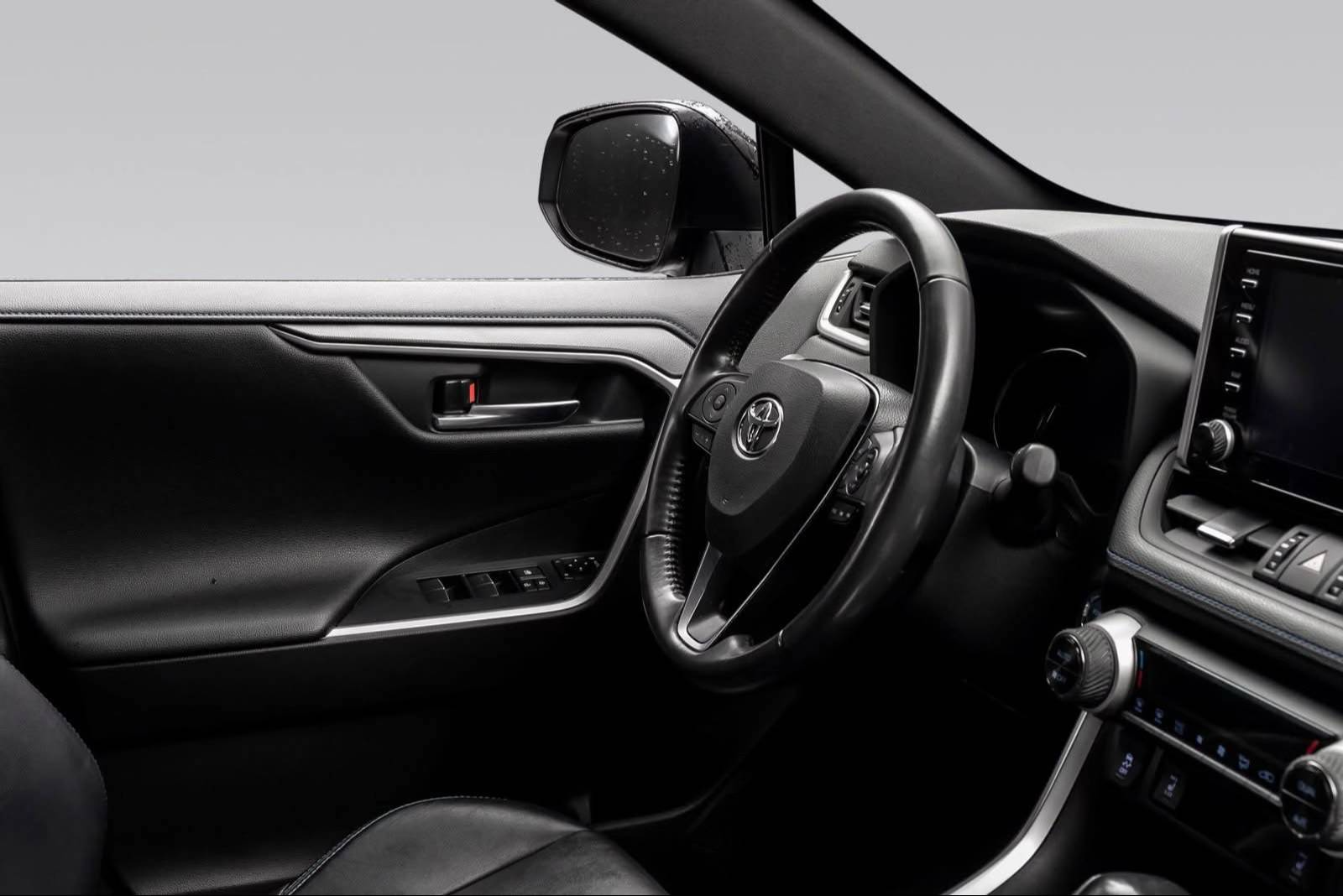 Toyota RAV4 HYBRID 2020 – Image 15