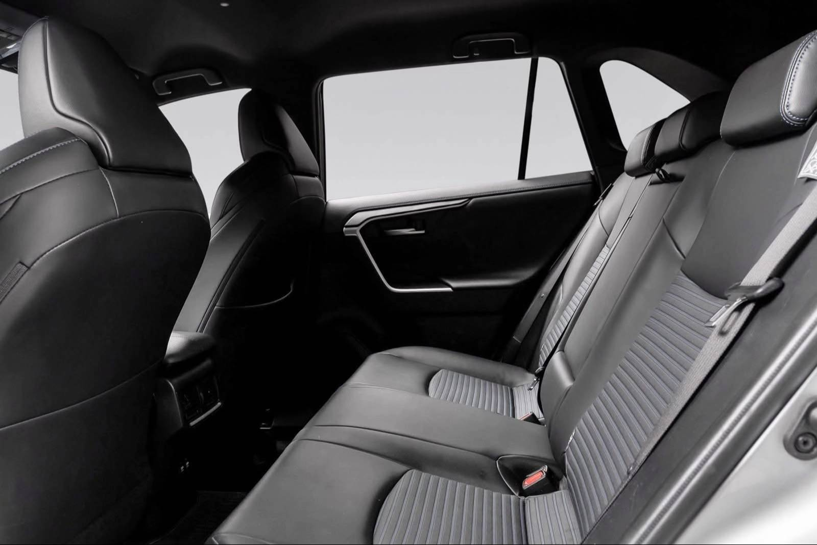 Toyota RAV4 HYBRID 2020 – Image 23