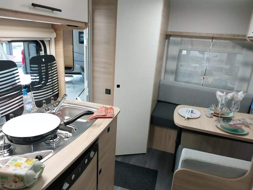 Caravane CARAVELAIR ALBA 390 – Image 6