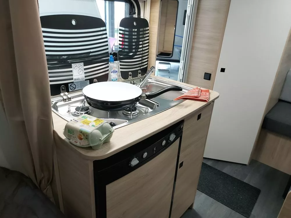 Caravane CARAVELAIR ALBA 390 – Image 12